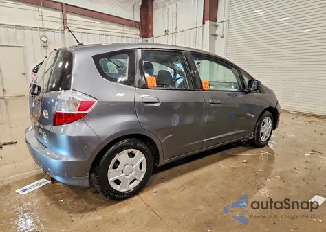 2013 Honda Fit z USA, uszkodzony, nr VIN JHMGE8H35DC022236